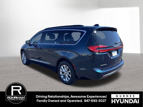 2022 Chrysler Pacifica Touring-L