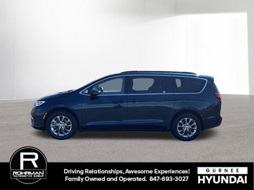 2022 Chrysler Pacifica Touring-L