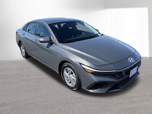 Gray 2026 Hyundai ELANTRA SE