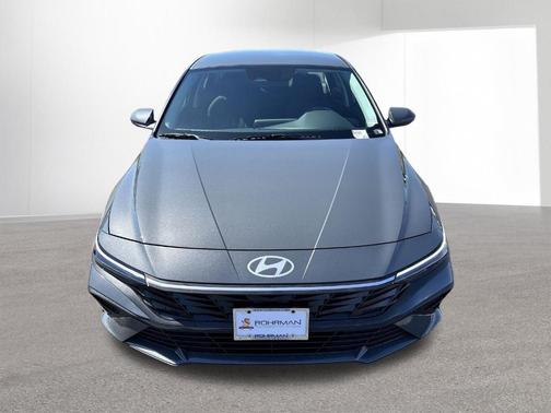 Gray 2026 Hyundai ELANTRA SE