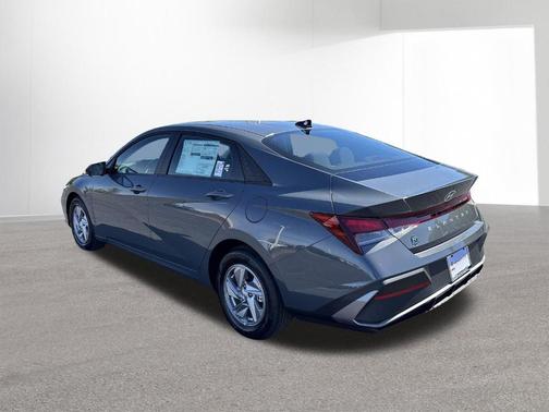 Gray 2026 Hyundai ELANTRA SE