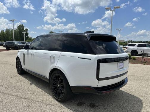 2023 Land Rover Range Rover P530 SE