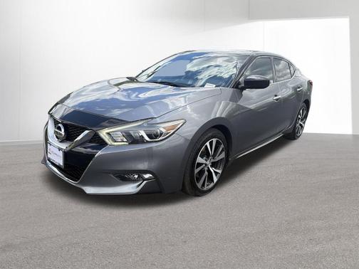 Gun Metallic 2016 Nissan Maxima 3.5 S