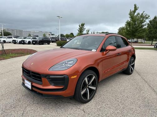 2023 Porsche Macan Base
