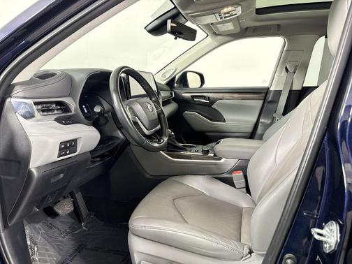 Blueprint 2023 Toyota Highlander Platinum