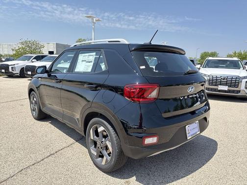 2025 Hyundai VENUE SEL