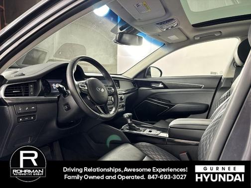 2017 Kia Cadenza SX Limited