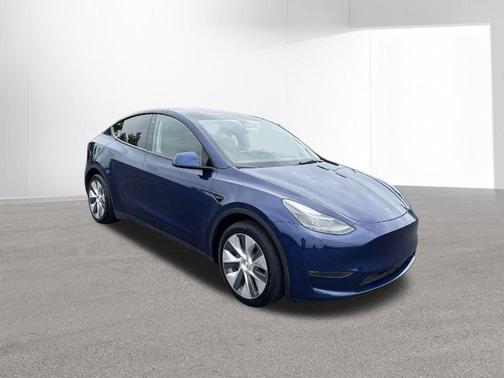 Deep Blue Metallic 2023 Tesla Model Y Long Range