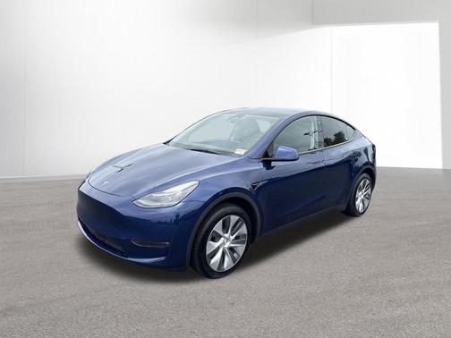 Deep Blue Metallic 2023 Tesla Model Y Long Range