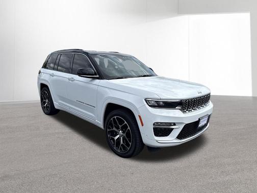 Bright White Clearcoat 2025 Jeep Grand Cherokee Summit
