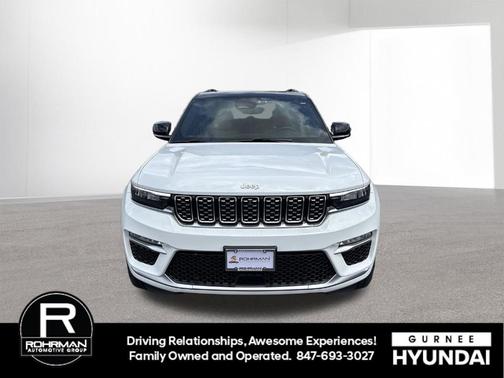 Bright White Clearcoat 2025 Jeep Grand Cherokee Summit