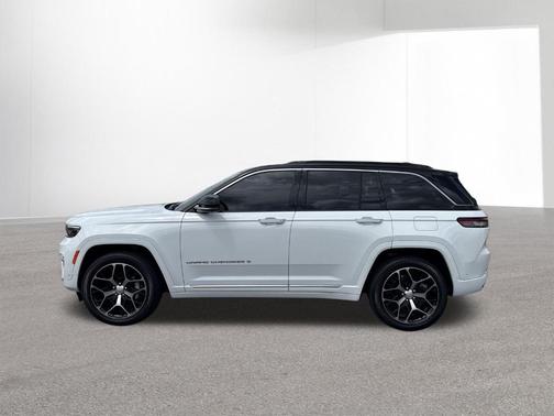 Bright White Clearcoat 2025 Jeep Grand Cherokee Summit