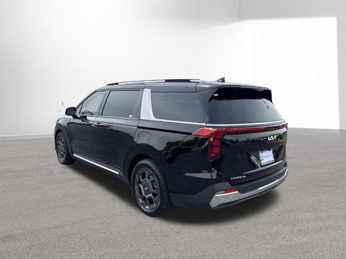 Aurora Black Pearl 2026 Kia Carnival SX