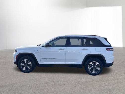 Bright White Clearcoat 2023 Jeep Grand Cherokee 4xe Base
