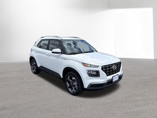 Lunar White 2026 Hyundai VENUE SEL