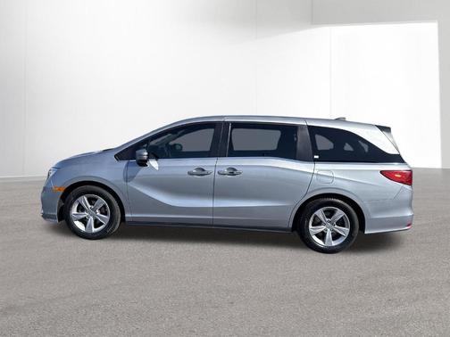 Lunar Silver Metallic 2018 Honda Odyssey EX