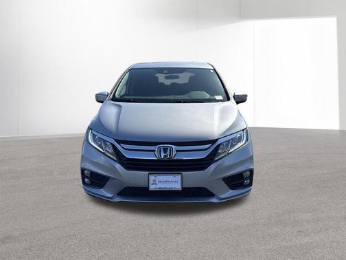 Lunar Silver Metallic 2018 Honda Odyssey EX