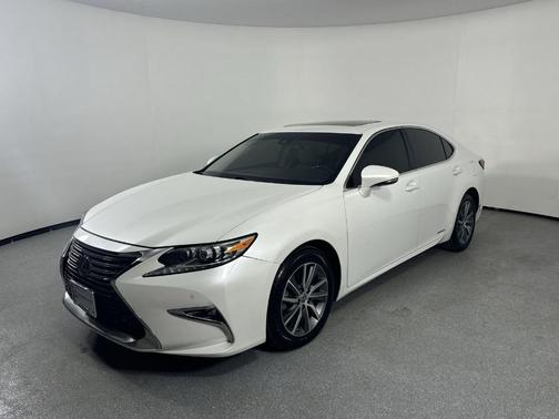 2017 Lexus ES 300h Base