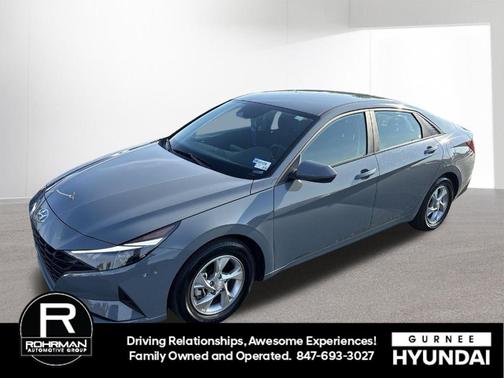 2022 Hyundai ELANTRA SE