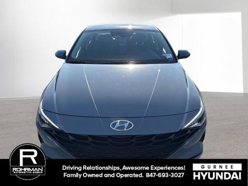 2022 Hyundai ELANTRA SE