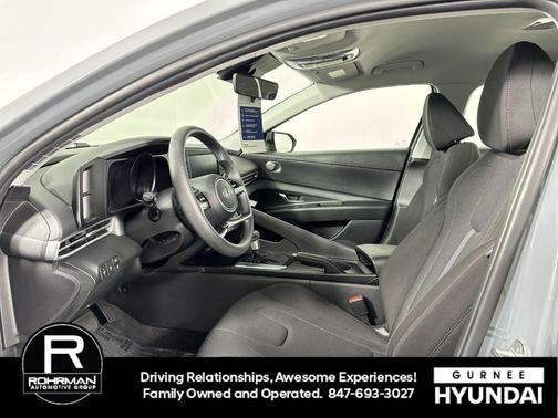 2022 Hyundai ELANTRA SE
