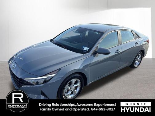 2022 Hyundai ELANTRA SE