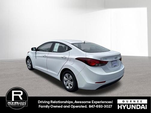 Quartz White Pearl 2016 Hyundai ELANTRA SE