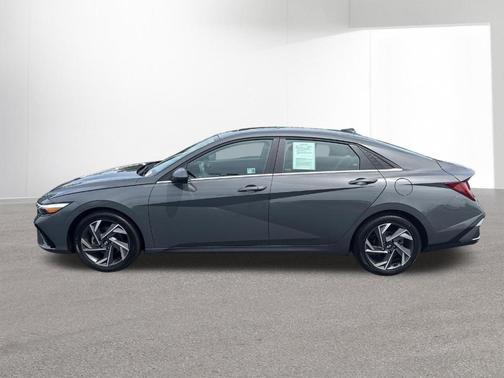 Gray 2025 Hyundai ELANTRA SEL Convenience