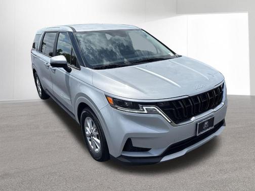 Silky Silver 2023 Kia Carnival LX Seat Package