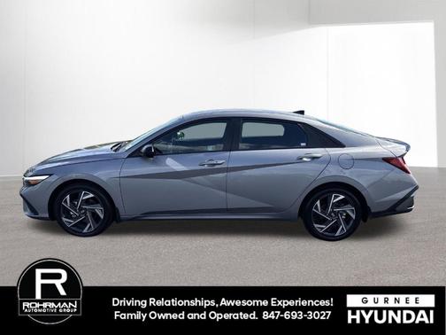 2025 Hyundai ELANTRA HEV SEL