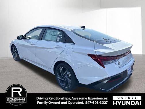 2025 Hyundai ELANTRA Limited