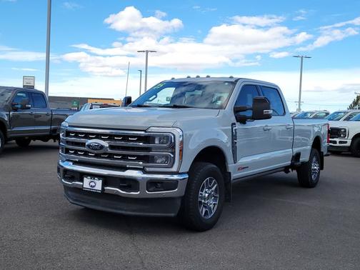 2025 Ford F-350 LARIAT SUPER DUTY