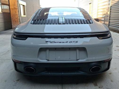 2022 Porsche 911 Carrera 4 GTS