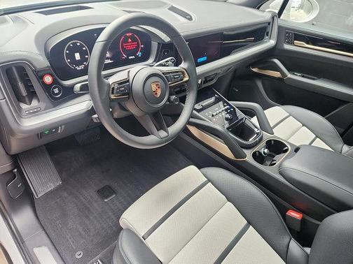 2025 Porsche Cayenne Base
