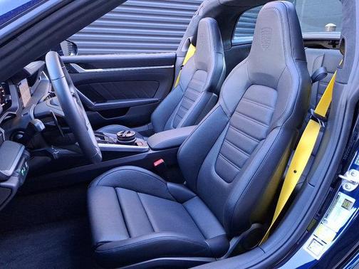 2026 Porsche 911 4 GTS