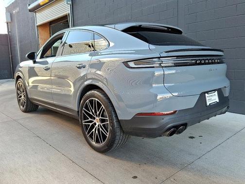 2025 Porsche Cayenne AWD