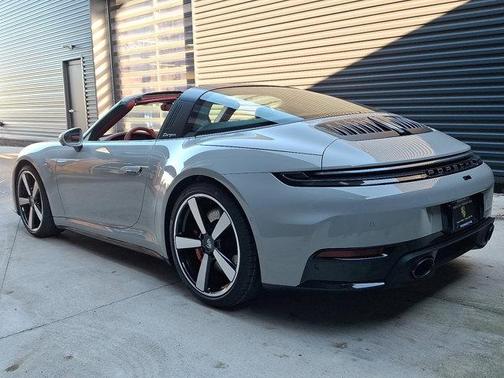 2026 Porsche 911 Targa 4S