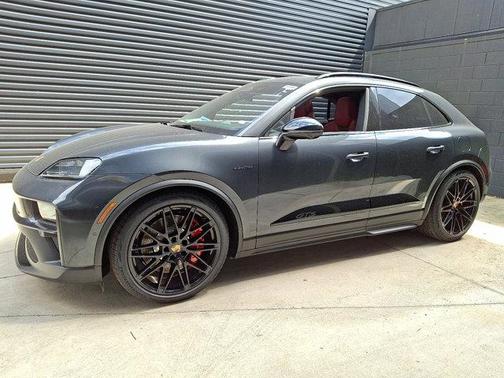 Volcano Grey Metallic 2026 Porsche Macan GTS