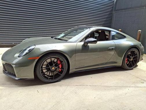 U4 2026 Porsche 911 Carrera GTS