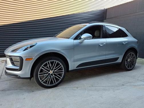 2026 Porsche Macan Base