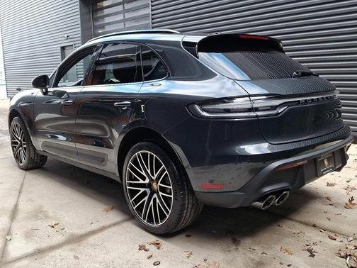 2026 Porsche Macan Base