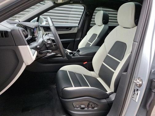 2025 Porsche Cayenne S Coupe AWD