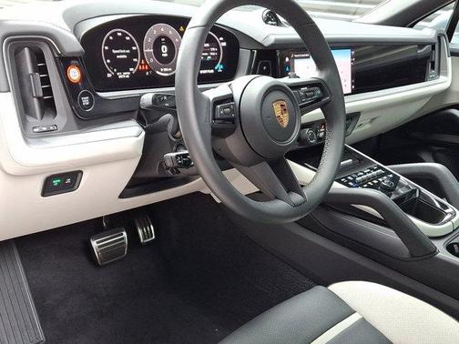 2025 Porsche Cayenne S Coupe AWD