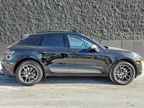 2025 Porsche Macan 