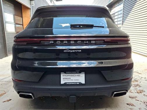 2025 Porsche Cayenne Base