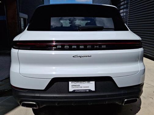 2025 Porsche Cayenne Base