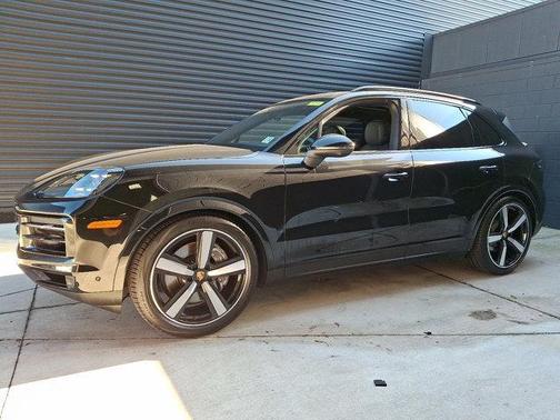 2025 Porsche Cayenne Base