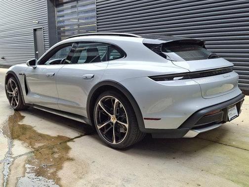 2025 Porsche Taycan 4