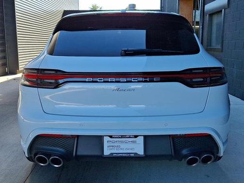 2025 Porsche Macan