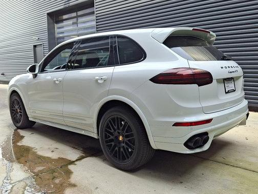 2017 Porsche Cayenne GTS